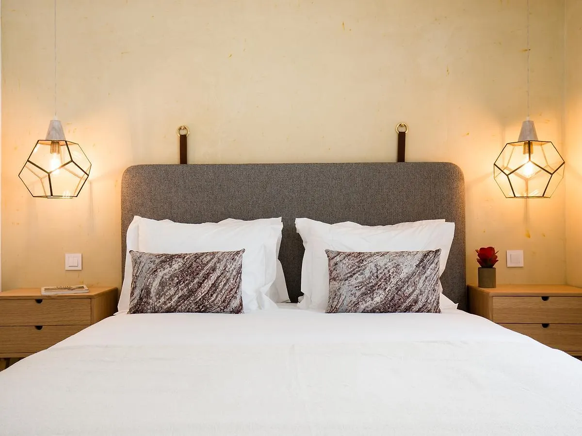 Dear Lisbon - Living House Bed & Breakfast